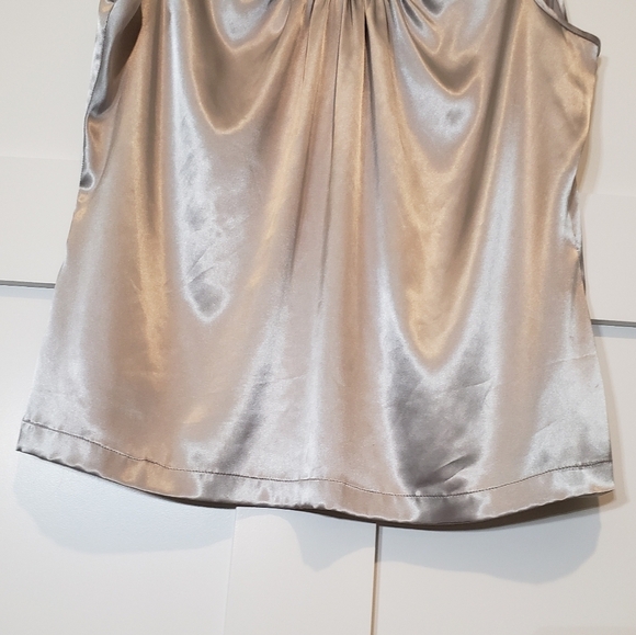 Chico's Sleeveless Silver Top With Silver Embellishments Silky Size 2 - Picture 4 of 10